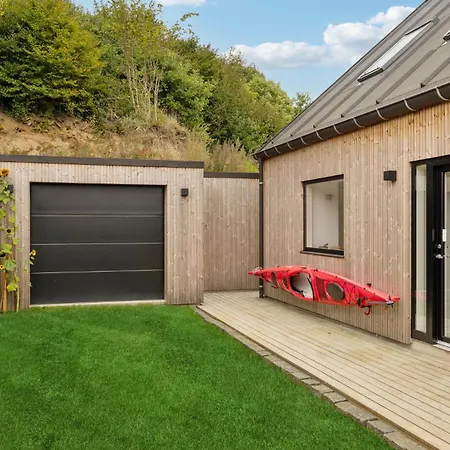 Lovely In With House Sea View